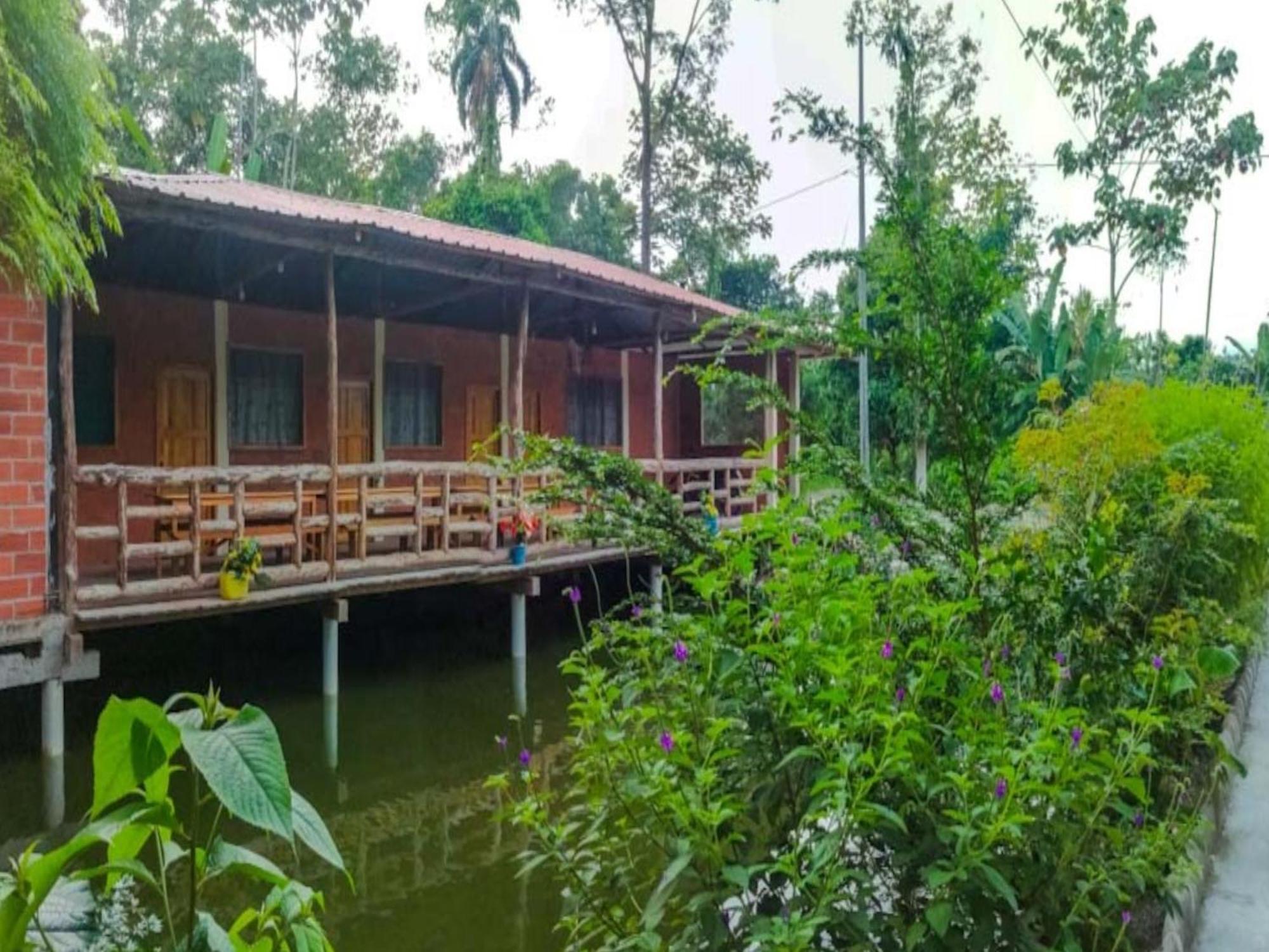 Yaku Wasi Lodge Puerto Misahuallí エクステリア 写真